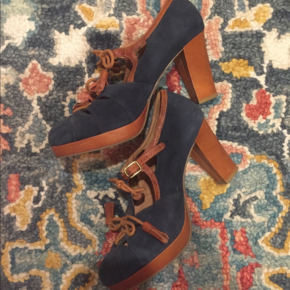 Anthropologie preppy heel w/ suede & leather mix